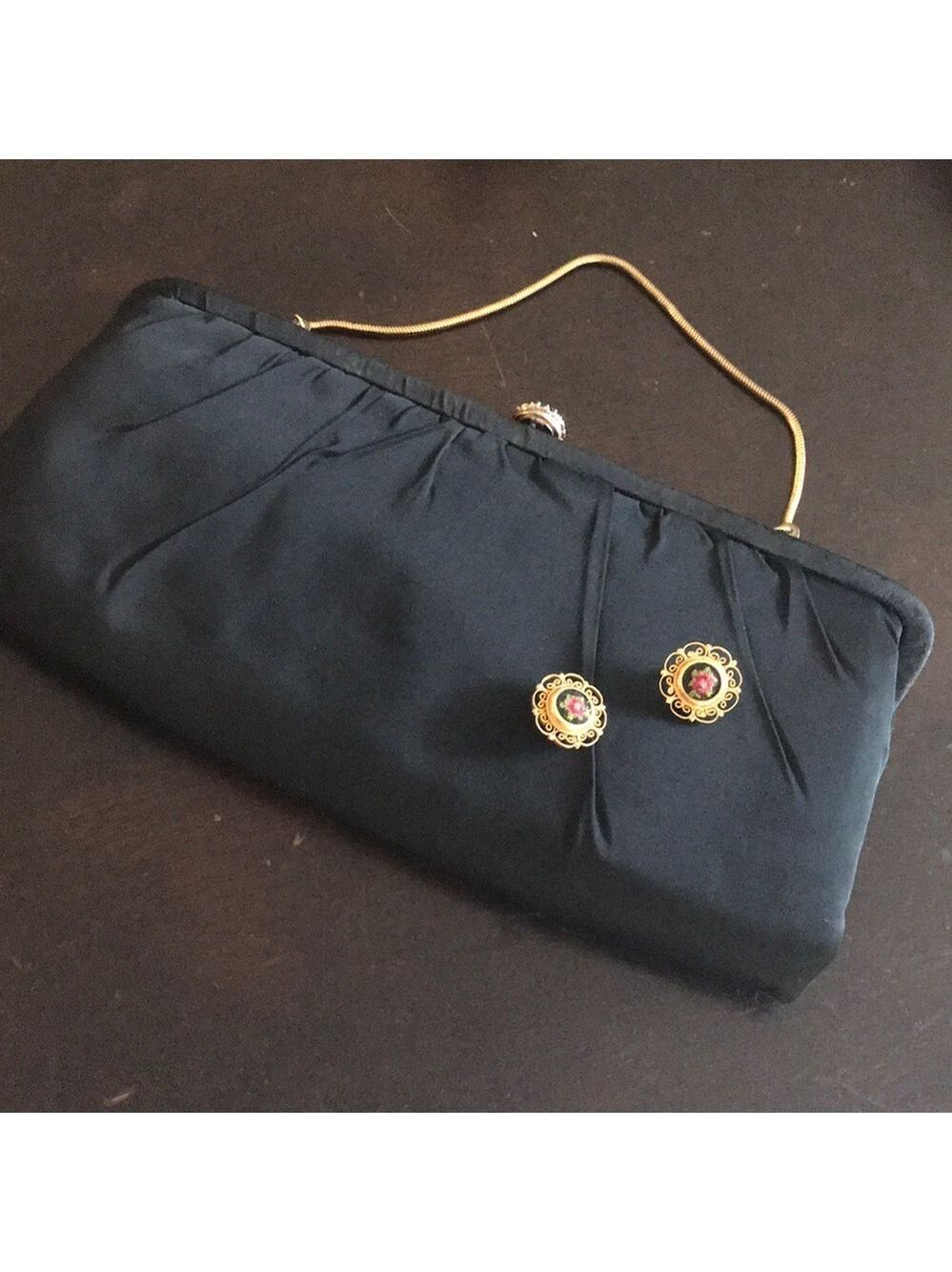 Vintage La France bags with earrings